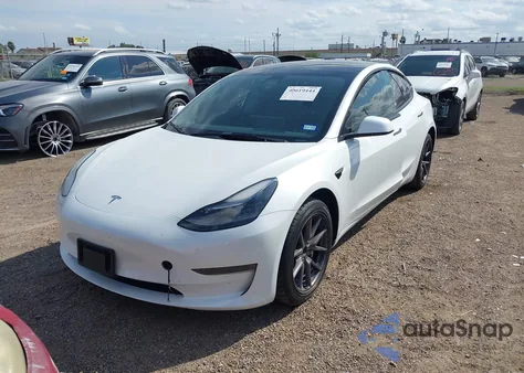 2023 Tesla Model 3 Rear-Wheel Drive z USA, uszkodzony, nr VIN 5YJ3E1EAXPF448604